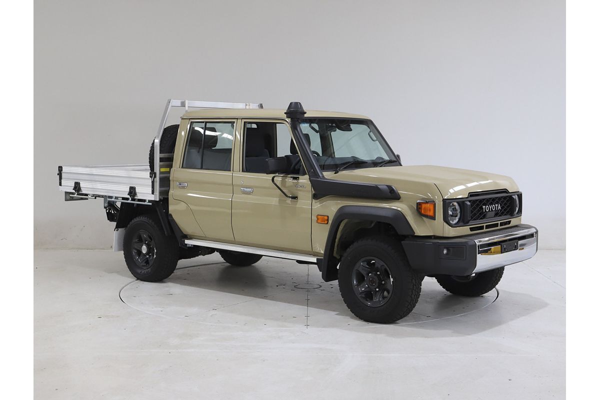 LC Military GXL 4.5L T Diesel Manual Dual Cab Chassis 