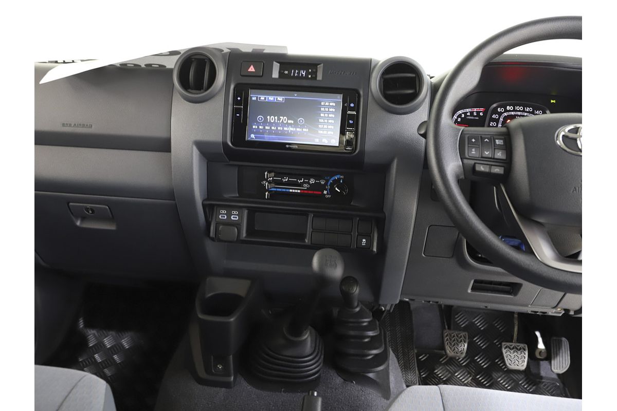 LC Military GXL 4.5L T Diesel Manual Dual Cab Chassis 