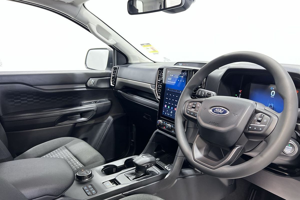 2024 Ford Everest Ambiente
