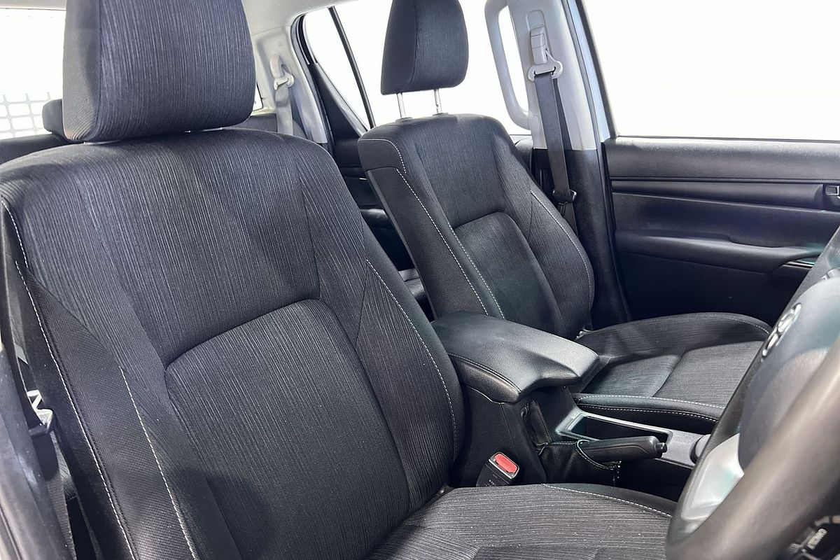 2020 Toyota Hilux SR GUN126R 4X4