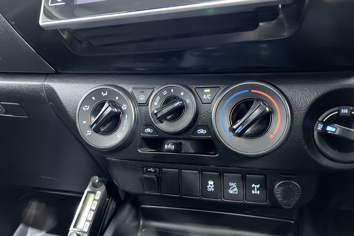 2020 Toyota Hilux SR GUN126R 4X4