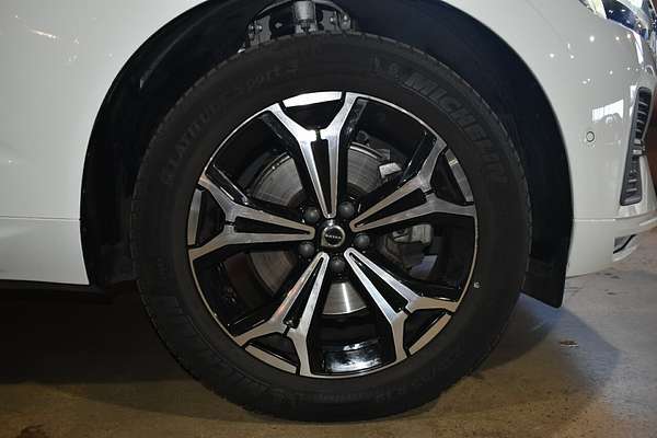 2021 Volvo XC60 B5 Momentum