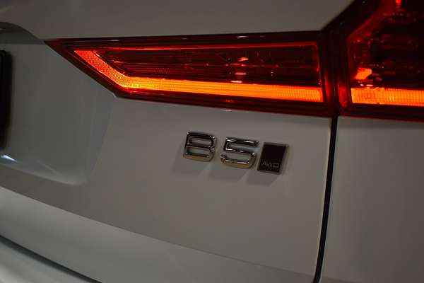 2021 Volvo XC60 B5 Momentum
