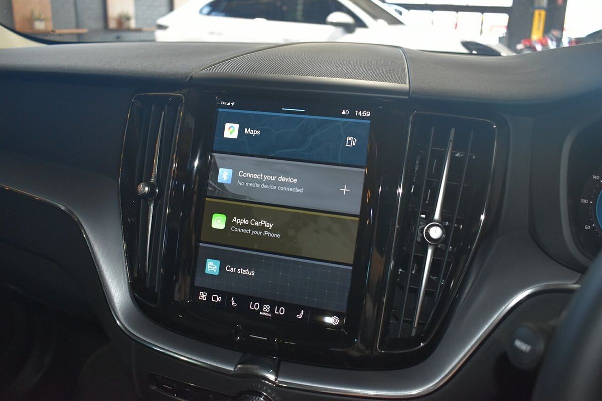 2021 Volvo XC60 B5 Momentum
