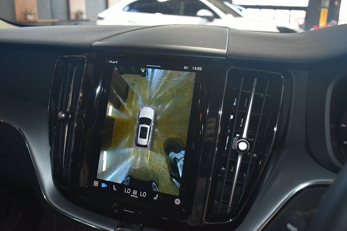 2021 Volvo XC60 B5 Momentum