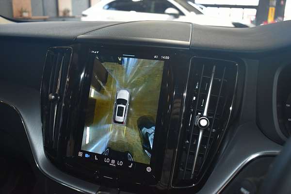 2021 Volvo XC60 B5 Momentum