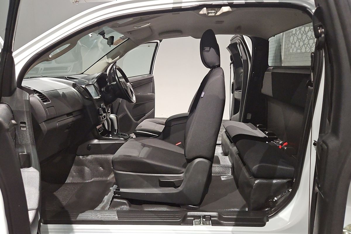 2018 Isuzu D-MAX SX High Ride Rear Wheel Drive