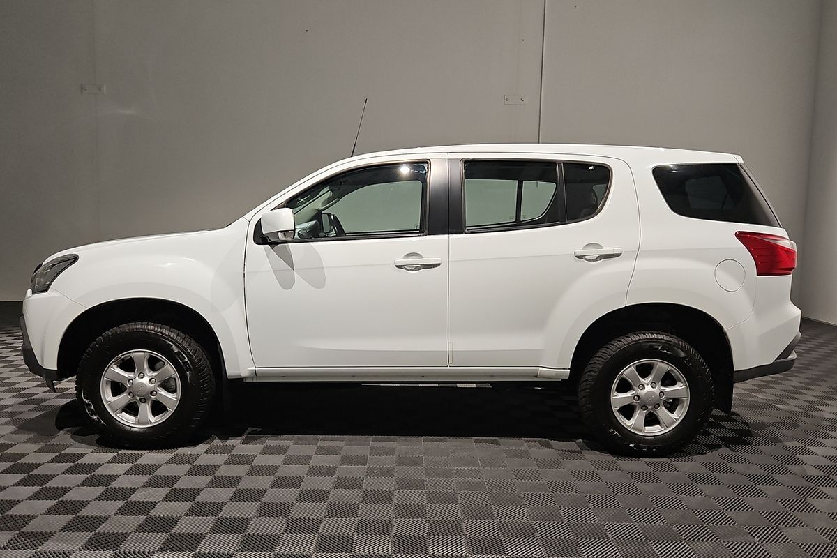 2021 Isuzu MU-X LS-M