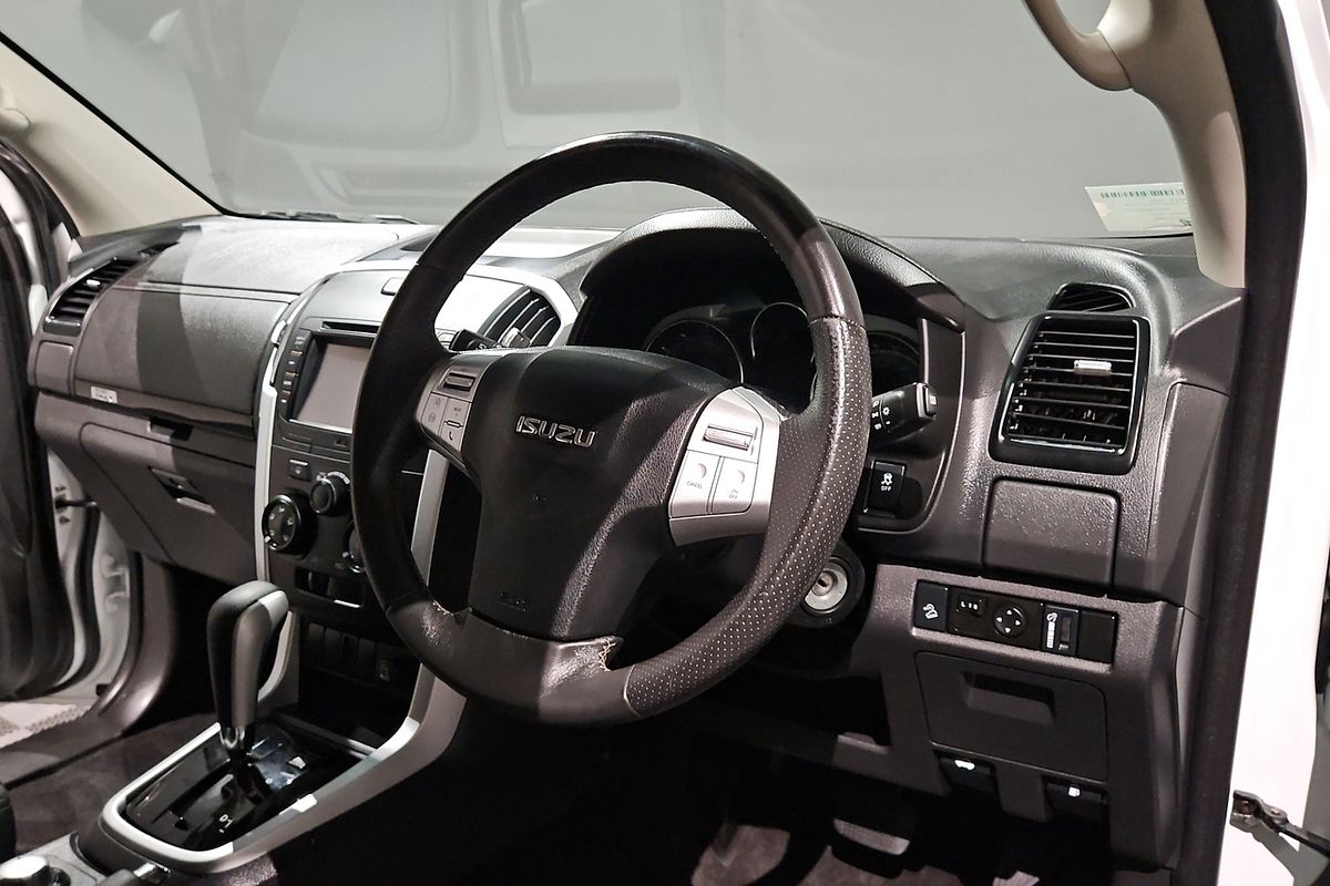 2021 Isuzu MU-X LS-M