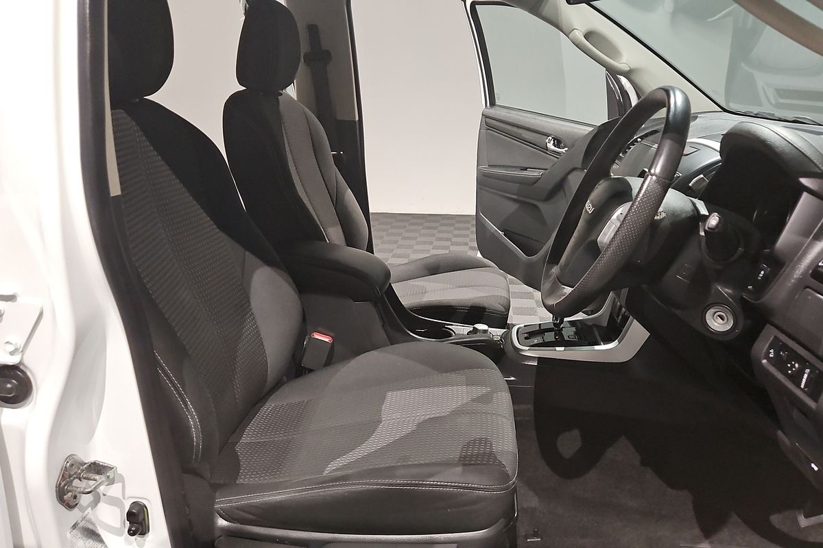 2021 Isuzu MU-X LS-M