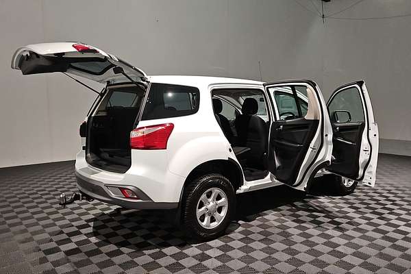 2021 Isuzu MU-X LS-M