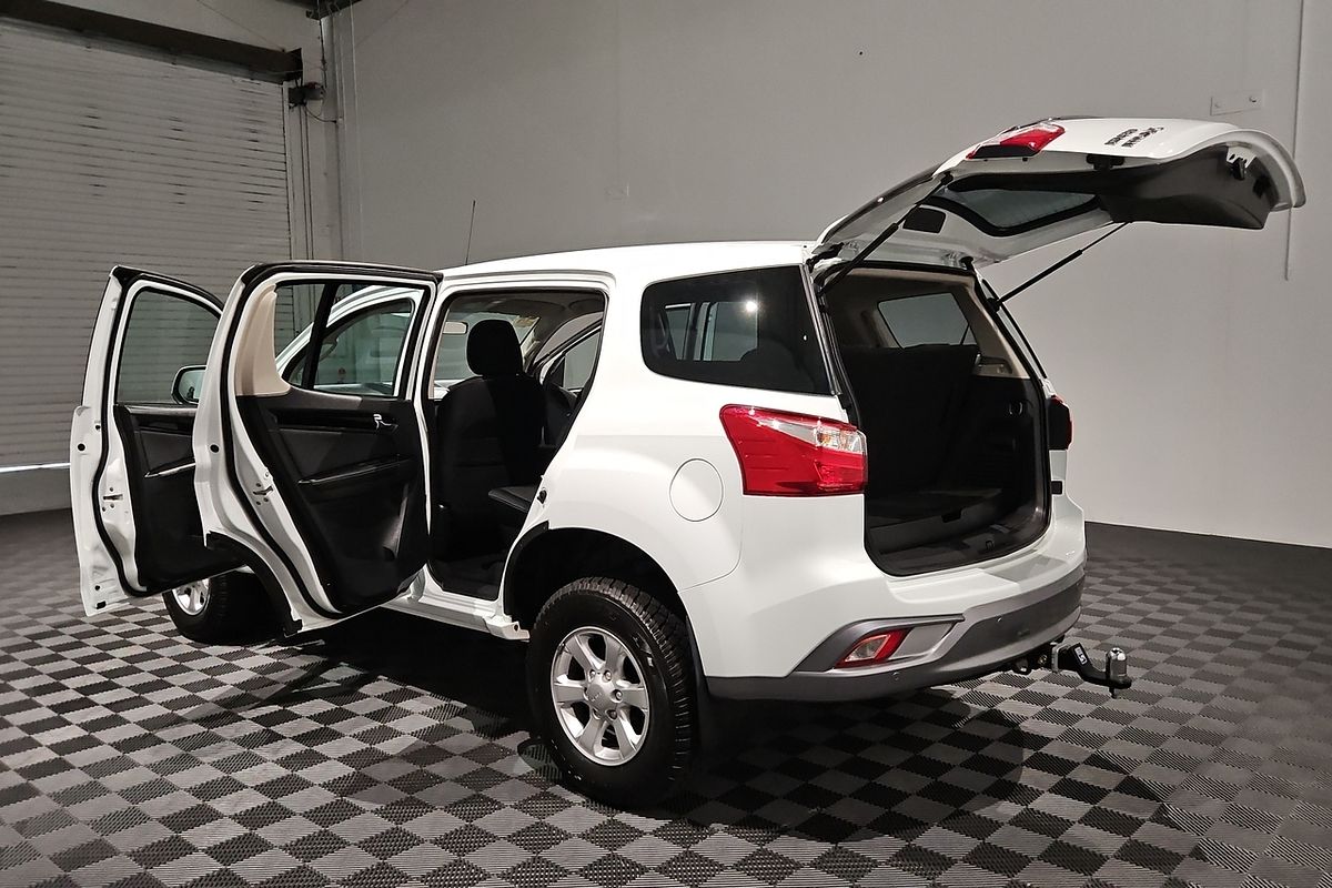 2021 Isuzu MU-X LS-M