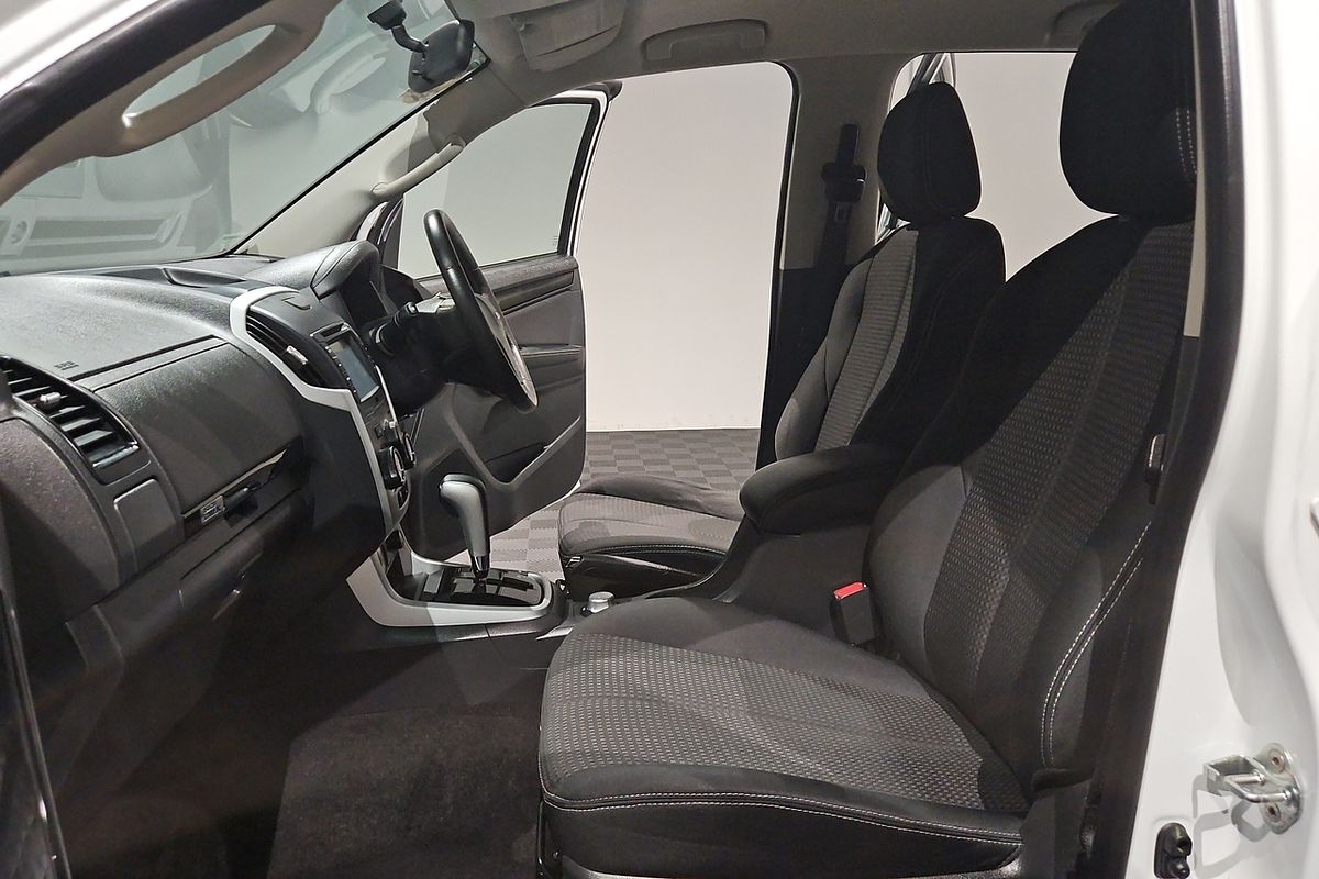 2021 Isuzu MU-X LS-M
