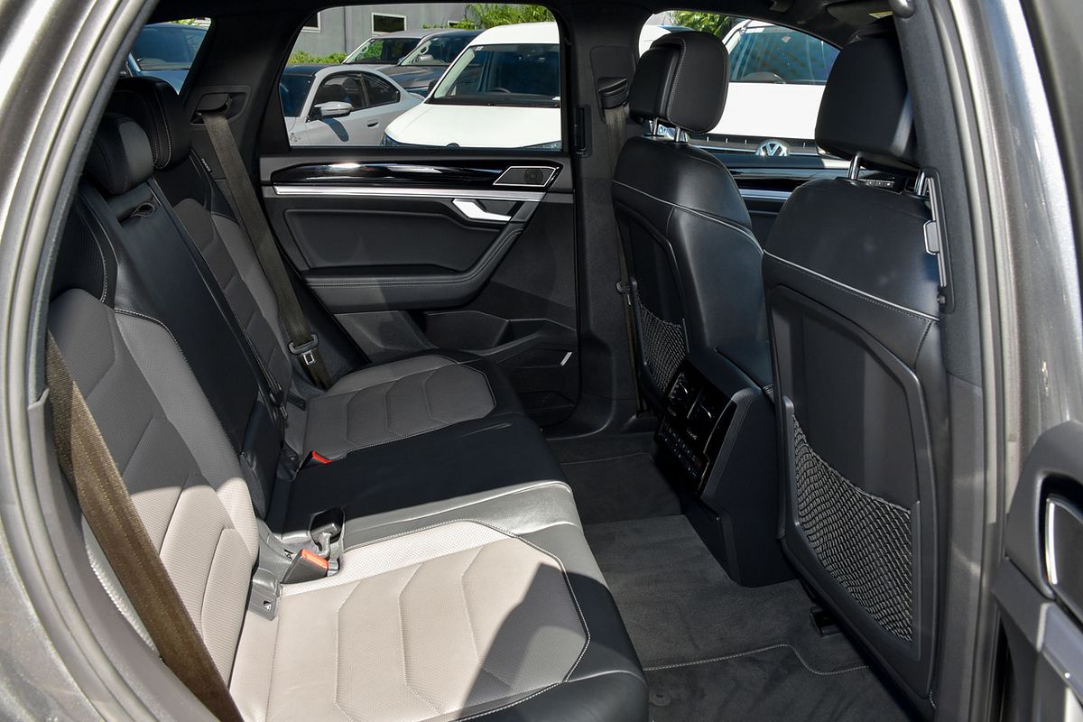 2020 Volkswagen Touareg 210TDI R-Line CR
