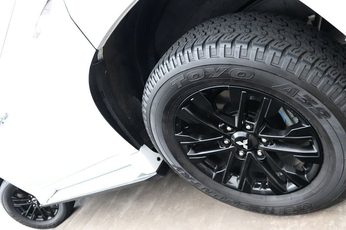 2023 Mitsubishi Pajero Sport GSR QF
