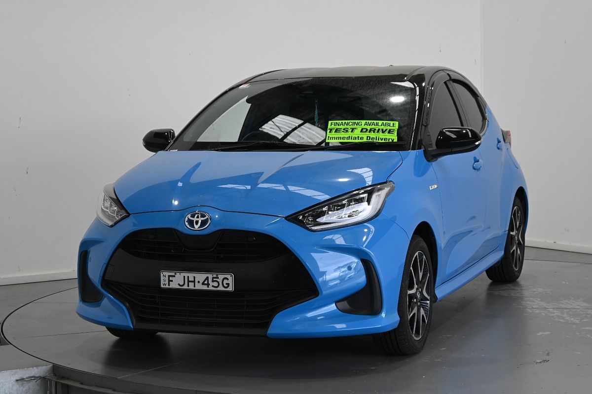 2021 Toyota Yaris Hybrid zr 3L45760C0