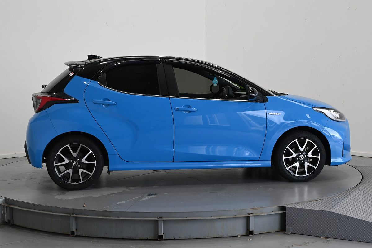 2021 Toyota Yaris Hybrid zr 3L45760C0