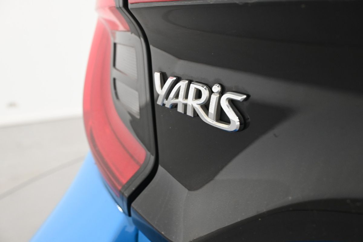 2021 Toyota Yaris Hybrid zr 3L45760C0