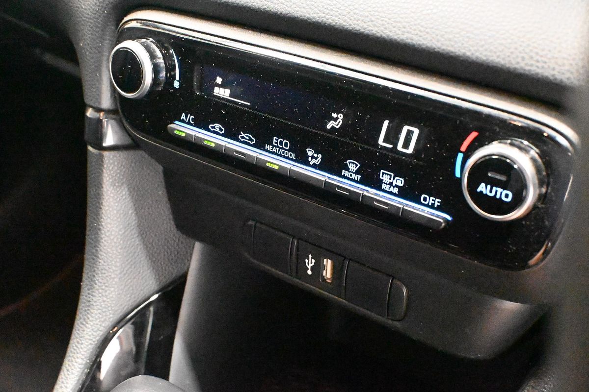 2021 Toyota Yaris Hybrid zr 3L45760C0