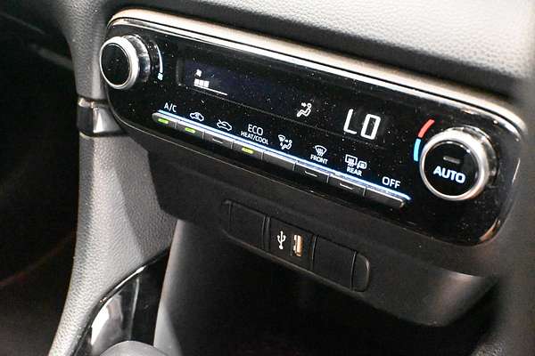 2021 Toyota Yaris Hybrid zr 3L45760C0