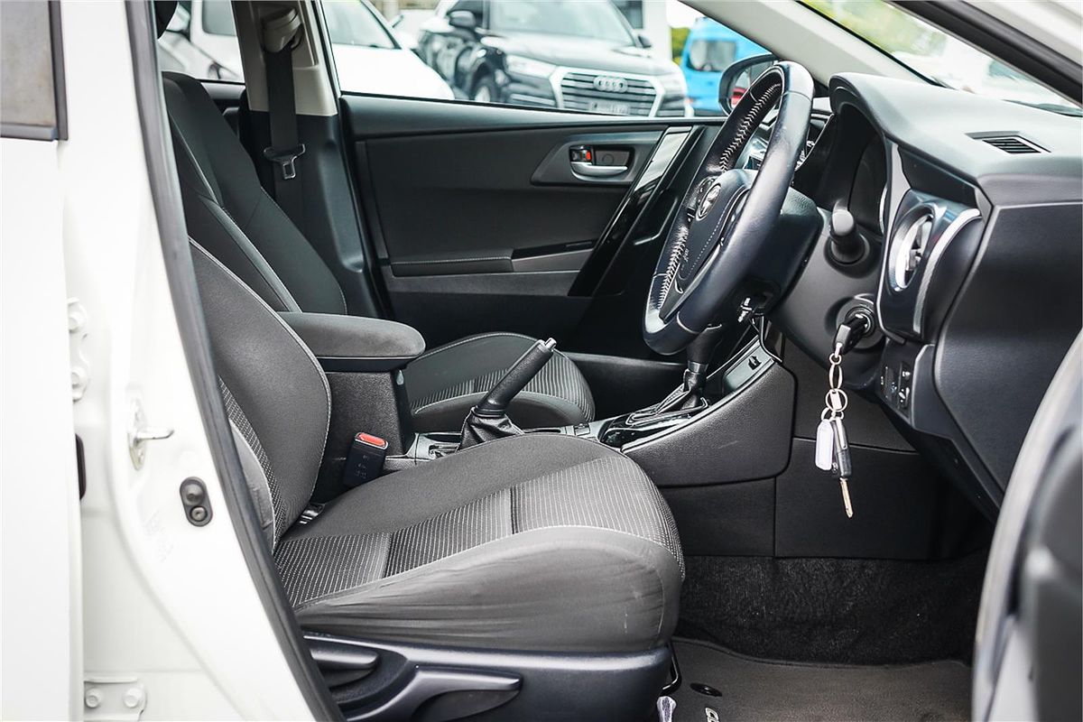 2018 Toyota Corolla Ascent Sport ZRE182R