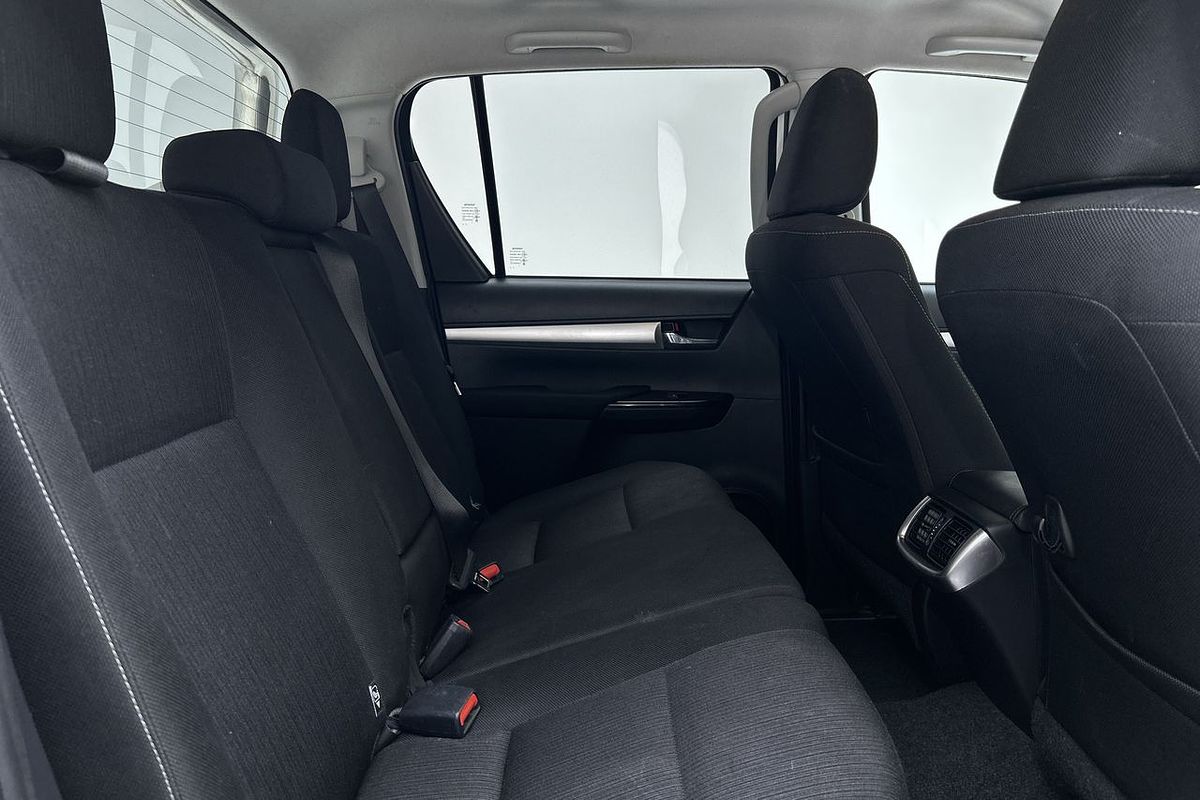2022 Toyota Hilux SR5 GUN126R 4X4