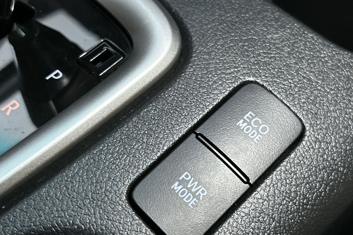 2019 Toyota Hilux SR5 GUN126R 4X4