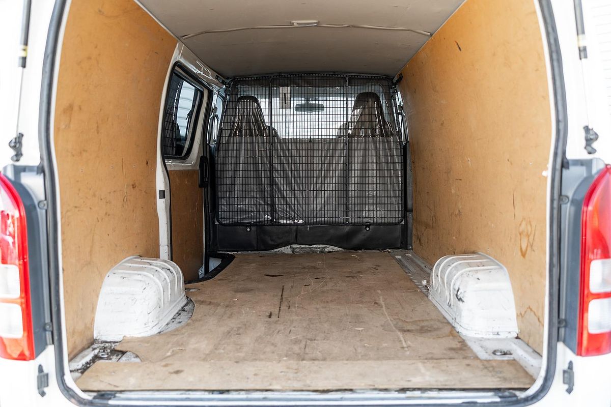 2018 Toyota Hiace KDH201R LWB