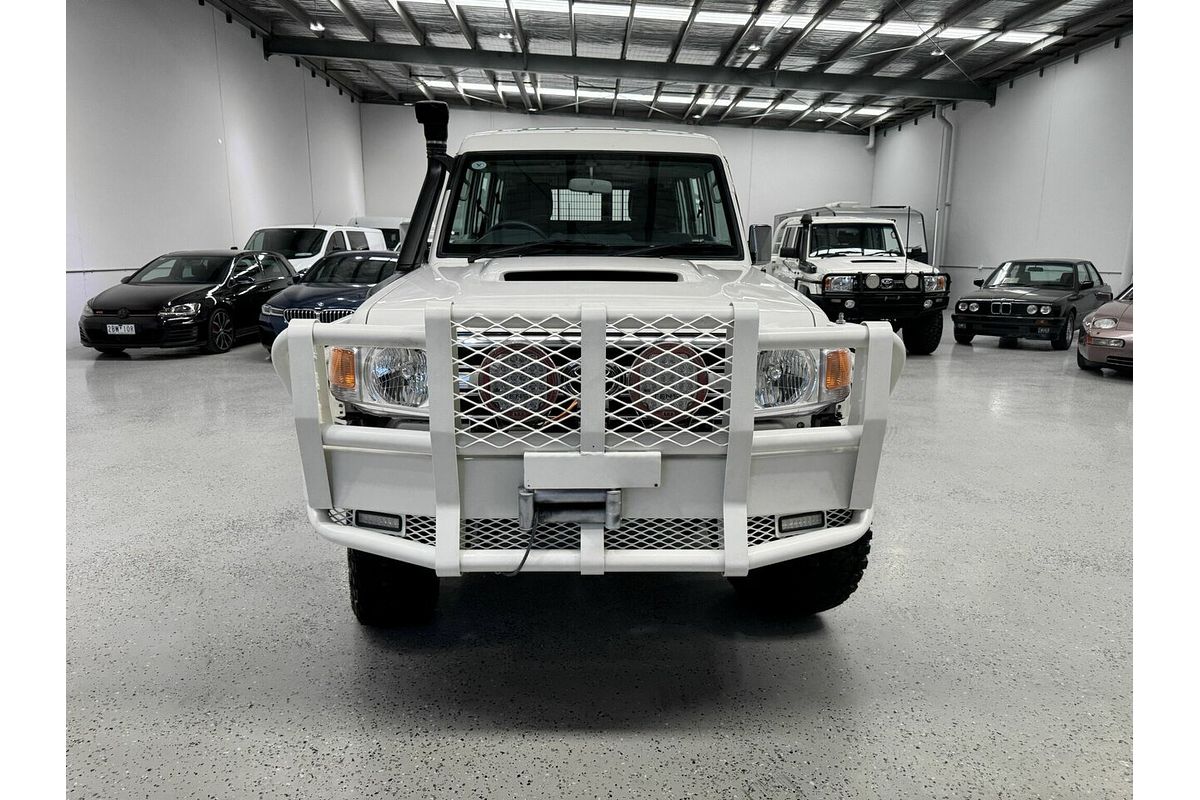 2014 Toyota Landcruiser GXL Troopcarrier VDJ78R