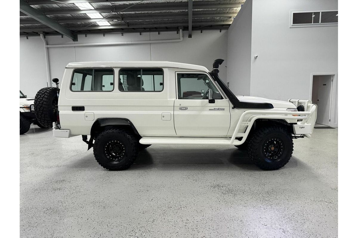 2014 Toyota Landcruiser GXL Troopcarrier VDJ78R