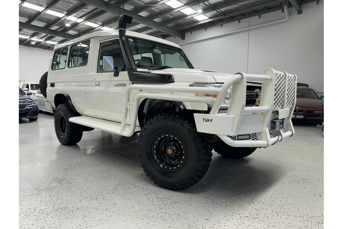 2014 Toyota Landcruiser GXL Troopcarrier VDJ78R