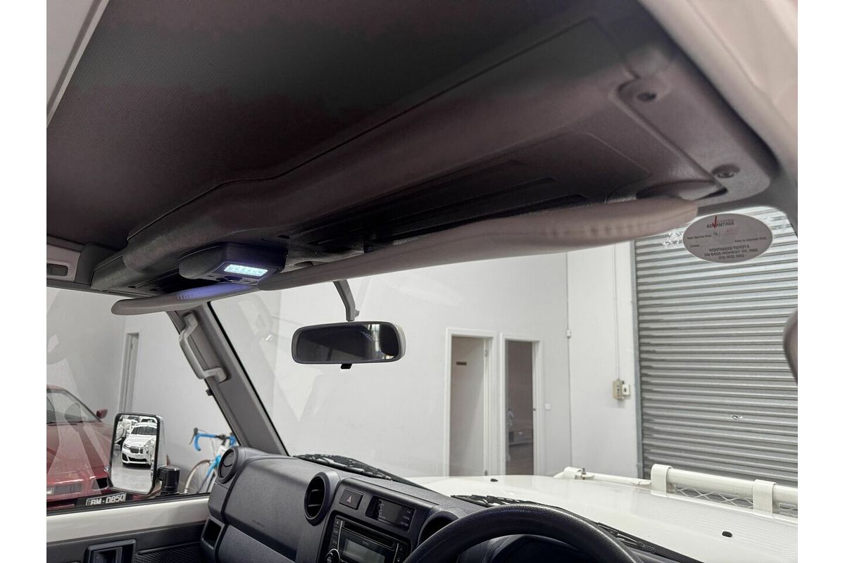 2014 Toyota Landcruiser GXL Troopcarrier VDJ78R