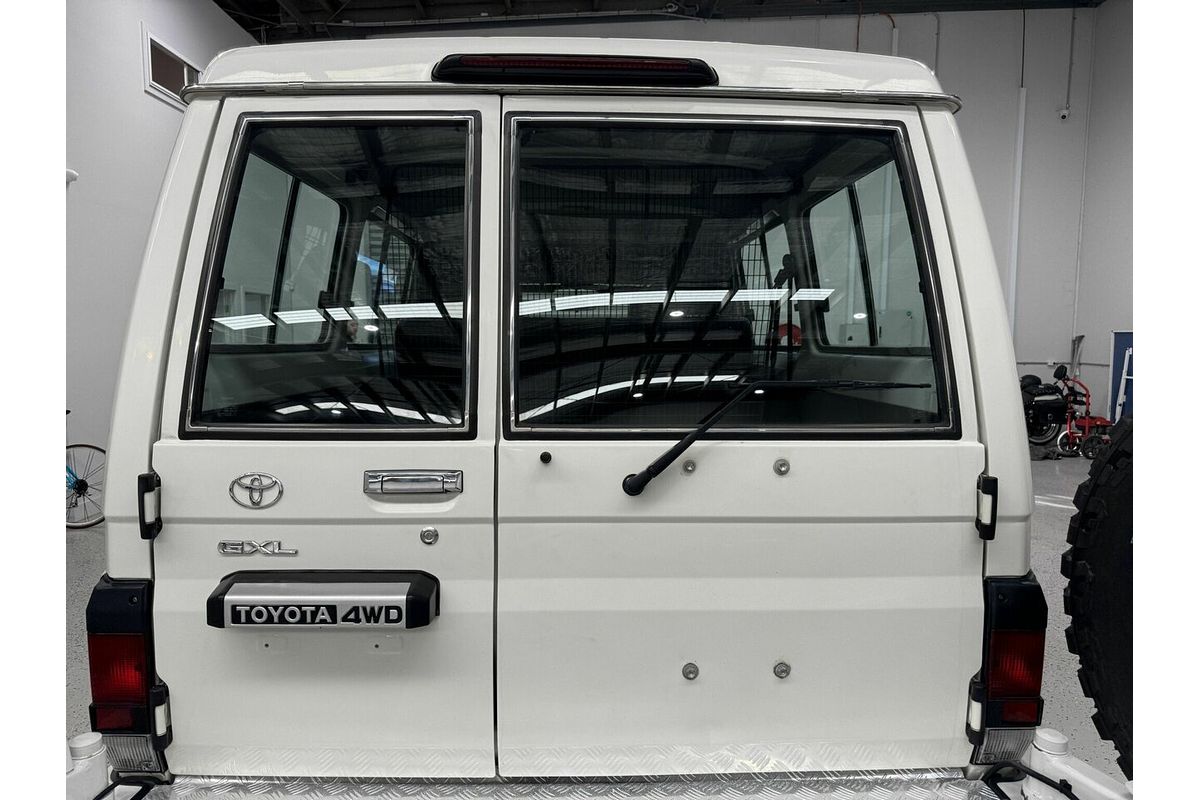 2014 Toyota Landcruiser GXL Troopcarrier VDJ78R