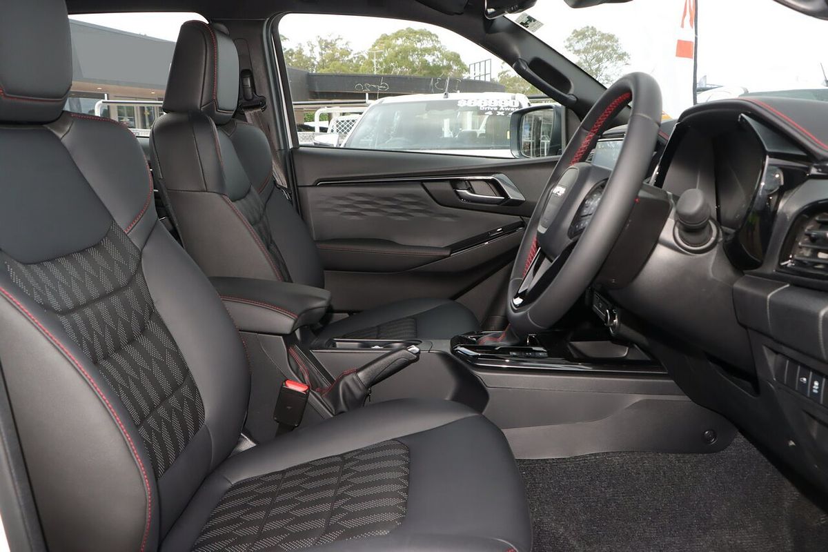 2024 Isuzu D-MAX X-TERRAIN 4X4
