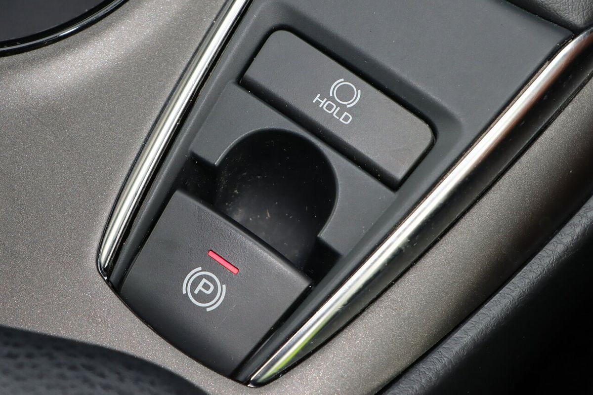 2022 Toyota Camry Ascent AXVA70R