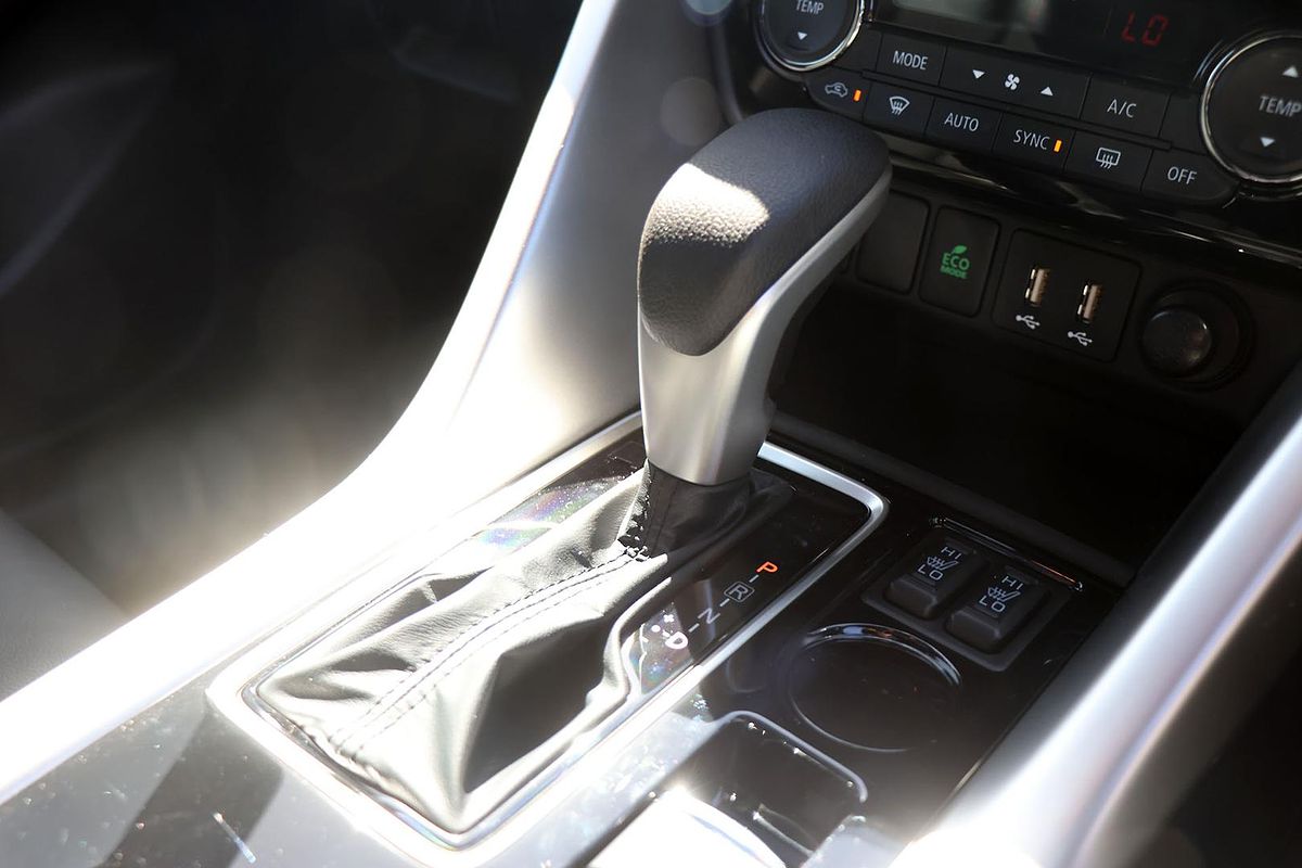 2024 Mitsubishi Eclipse Cross Exceed YB