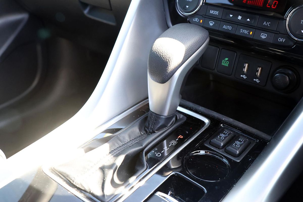 2024 Mitsubishi Eclipse Cross Exceed YB