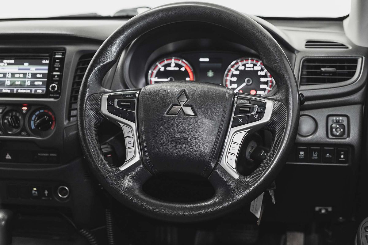 2021 Mitsubishi Triton GLX ADAS MR 4X4