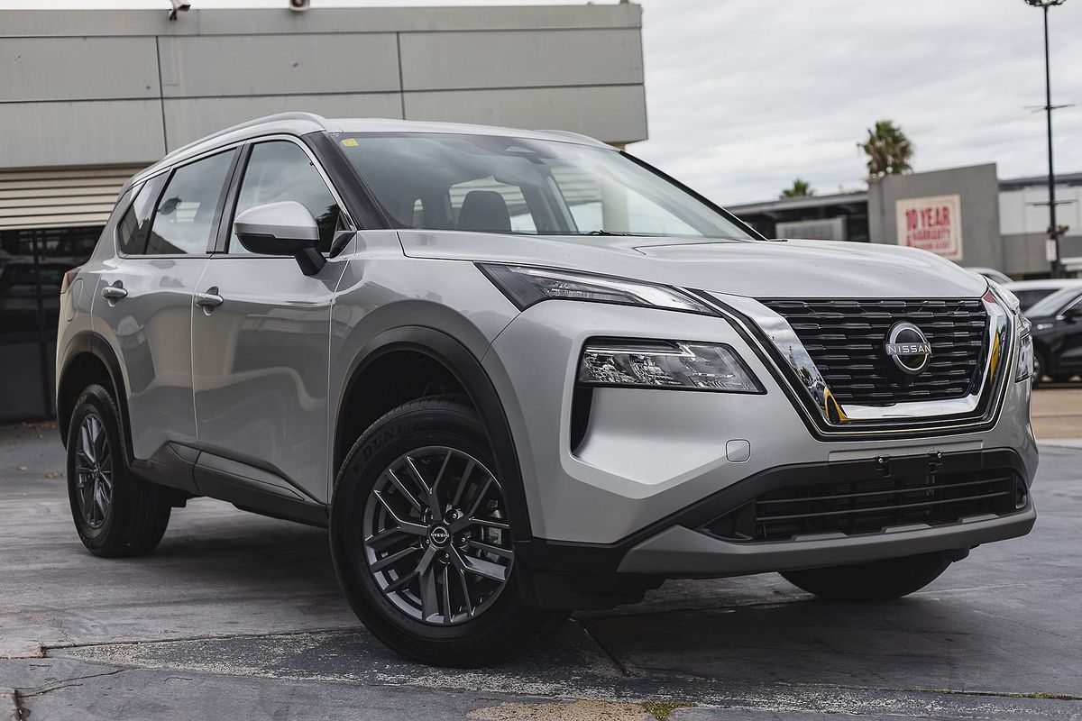 2024 Nissan X-TRAIL ST T33