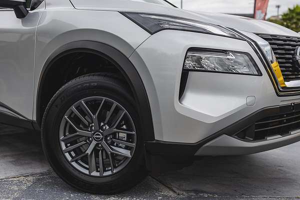 2024 Nissan X-TRAIL ST T33