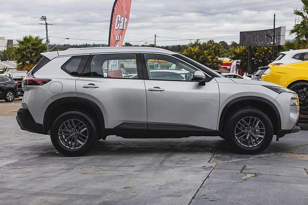 2024 Nissan X-TRAIL ST T33
