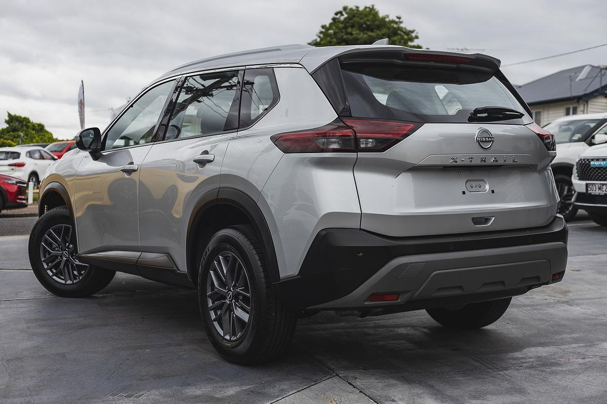 2024 Nissan X-TRAIL ST T33