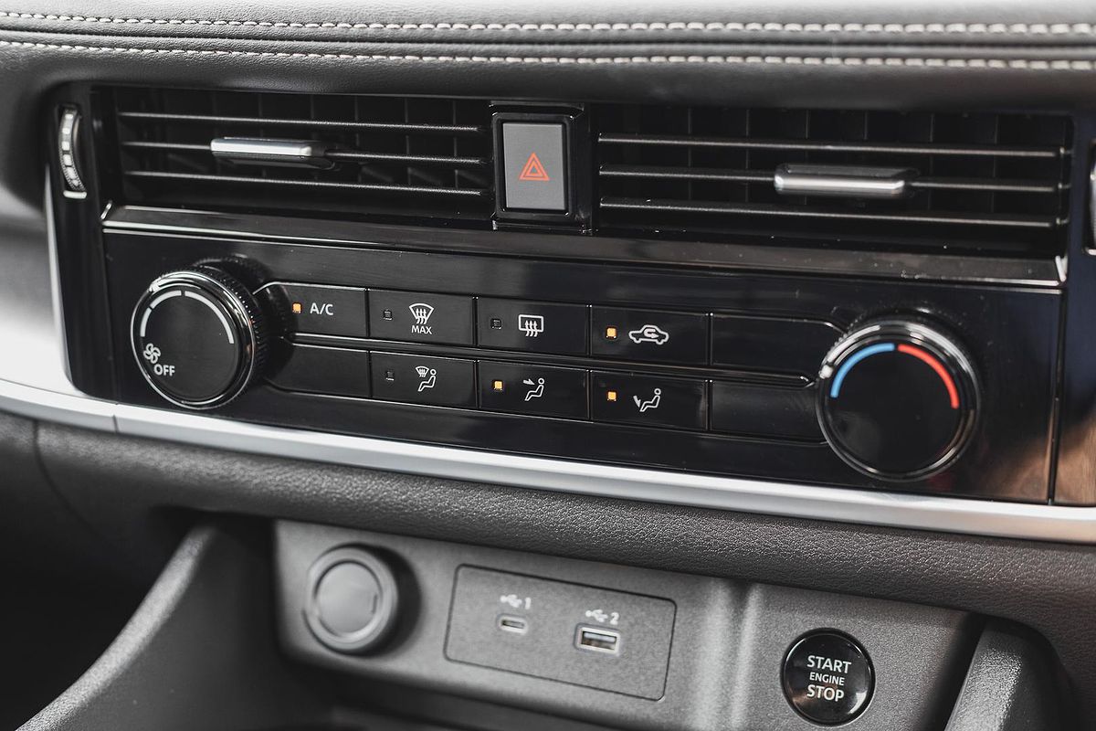 2024 Nissan X-TRAIL ST T33
