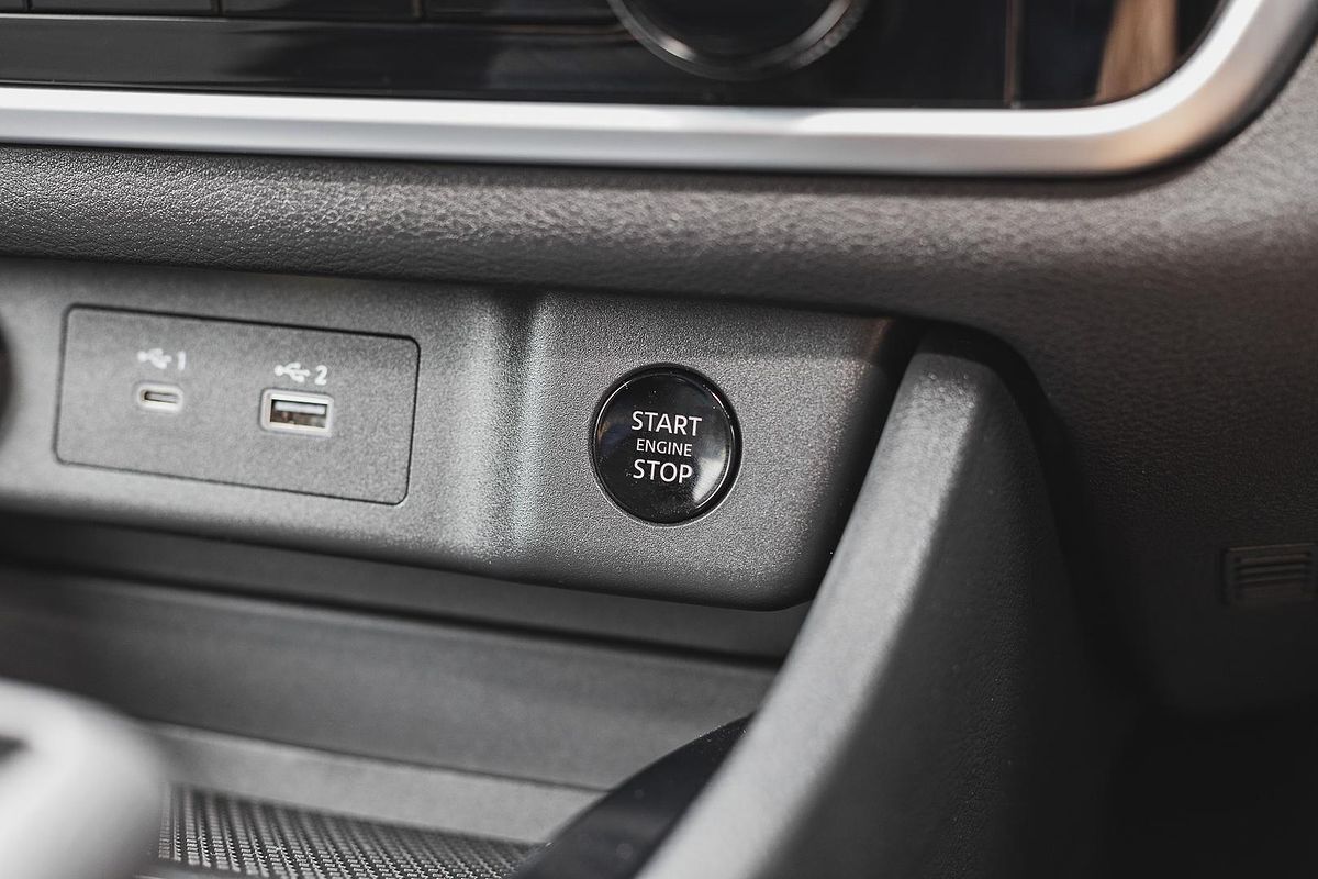 2024 Nissan X-TRAIL ST T33