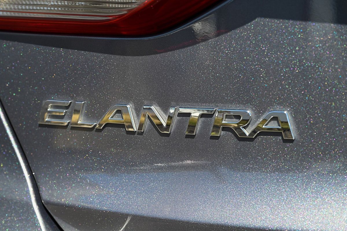 2018 Hyundai Elantra Elite AD