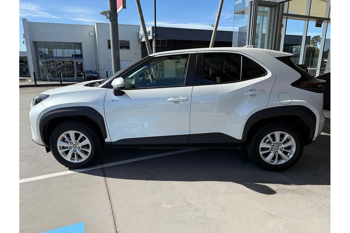 2024 Toyota Yaris Cross GXL MXPJ10R