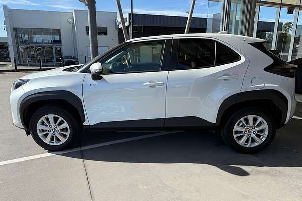 2024 Toyota Yaris Cross GXL MXPJ10R