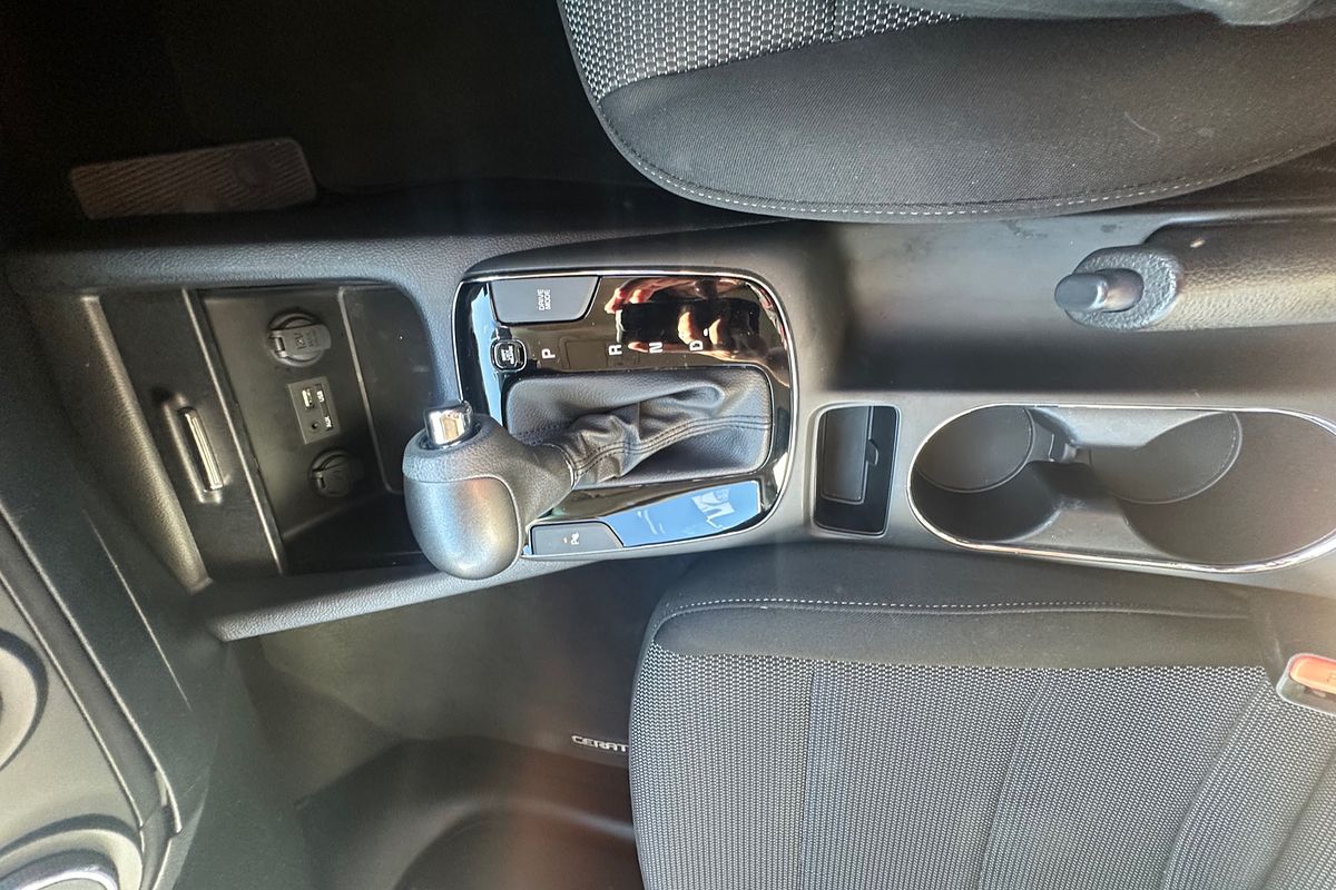 2017 Kia Cerato S YD