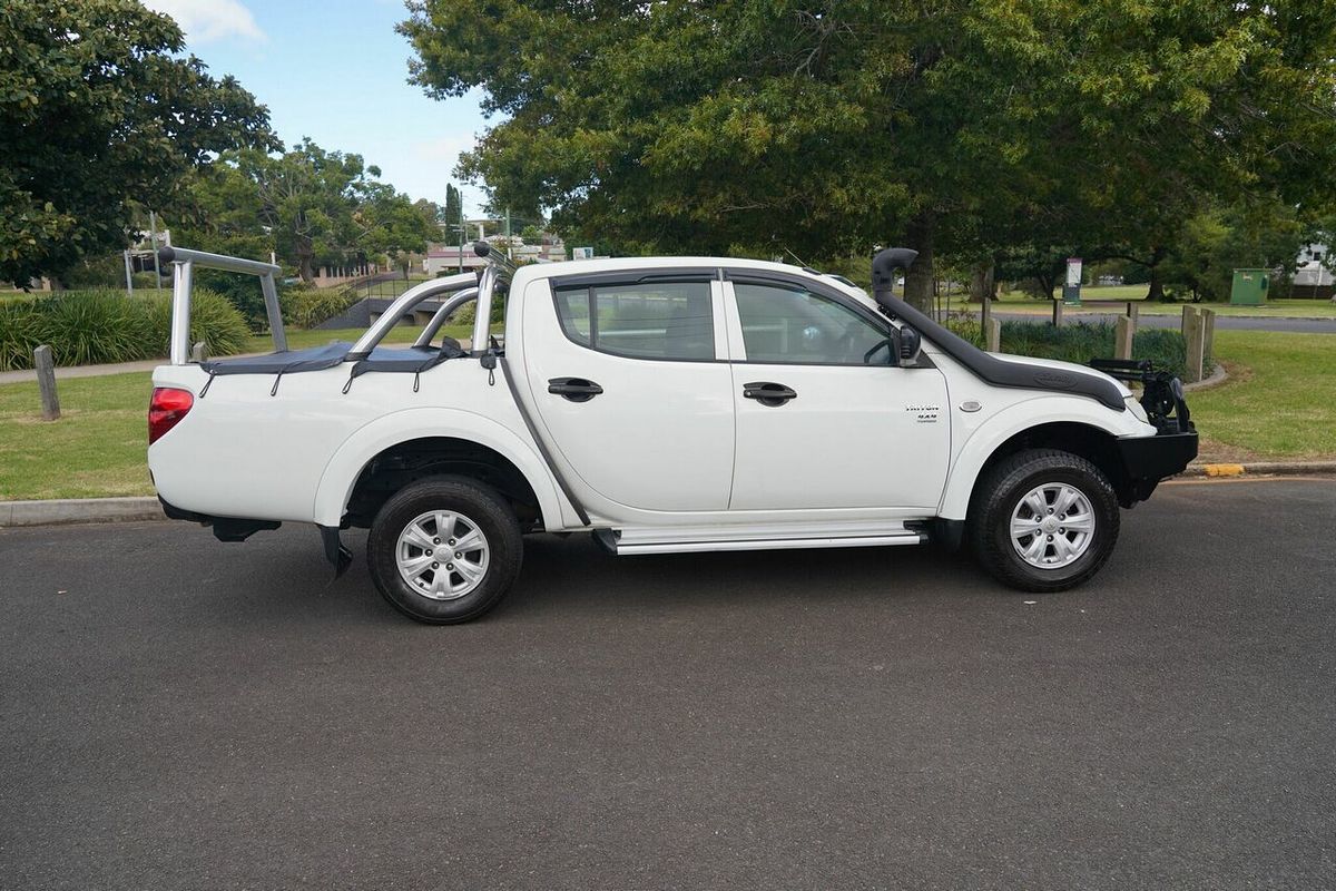 2010 Mitsubishi Triton GL-R (4x4) MN MY11 4X4