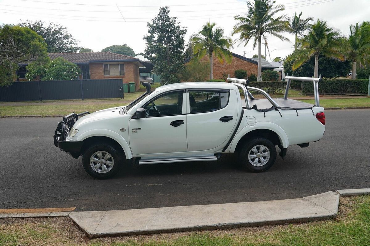 2010 Mitsubishi Triton GL-R (4x4) MN MY11 4X4